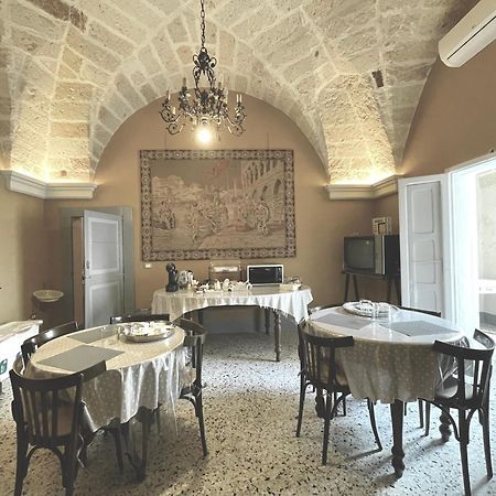 Palazzo De Carlo E Il Parco Dei 7 Pozzi Bed & Breakfast Lecce Exterior photo
